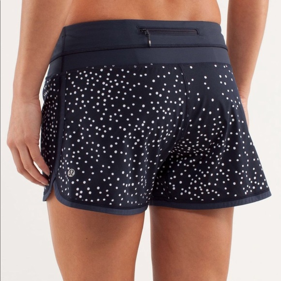 lululemon athletica Pants - Lululemon Groovy Run Short
